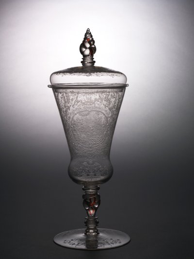Täckt bägare, ca 1715 (glas) av school Bohemian