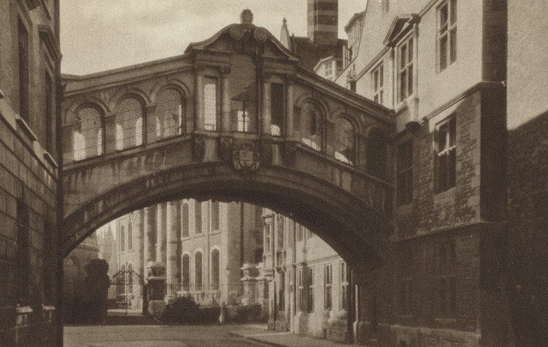 Hertford College, The Bridge (s/v foto) av (after) English photographer