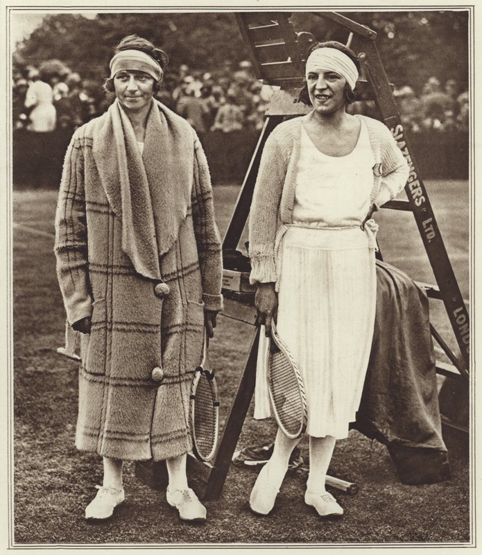 Kitty Godfree och Suzanne Lenglen (s/v foto) av (after) English photographer