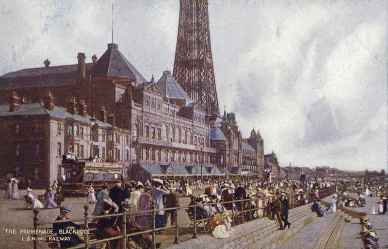 The Promenade, Blackpool (färgad bild) av (after) English photographer