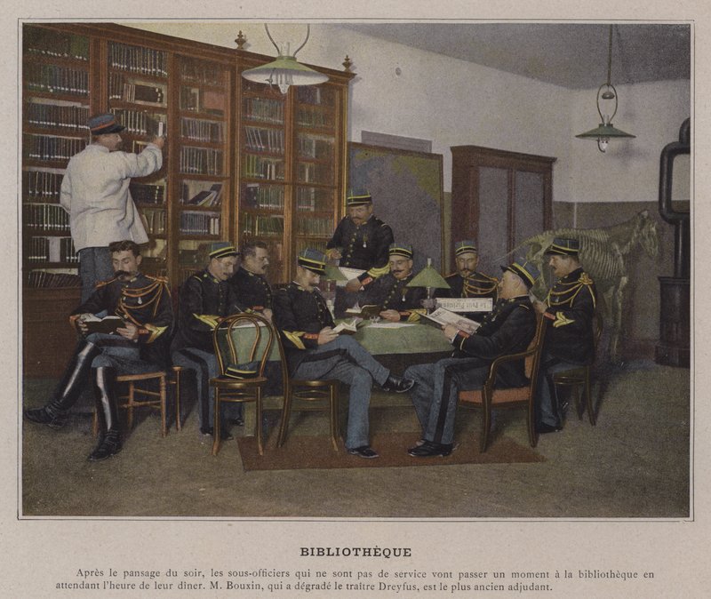 Biblioteket (färgat foto) av (after) French Photographer
