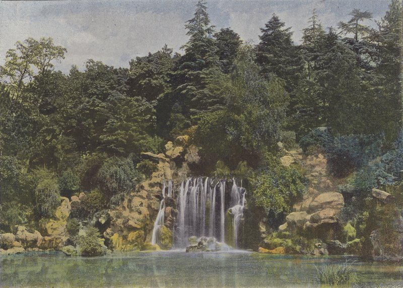 Bois de Boulogne, Vattenfallet (färgad bild) av (after) French Photographer