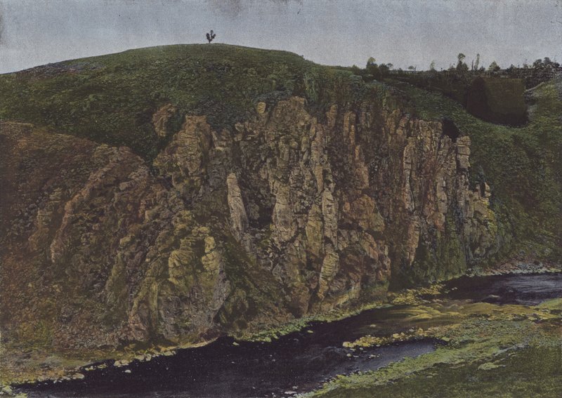 Cliffs of the Creuse (färgad bild) av (after) French Photographer