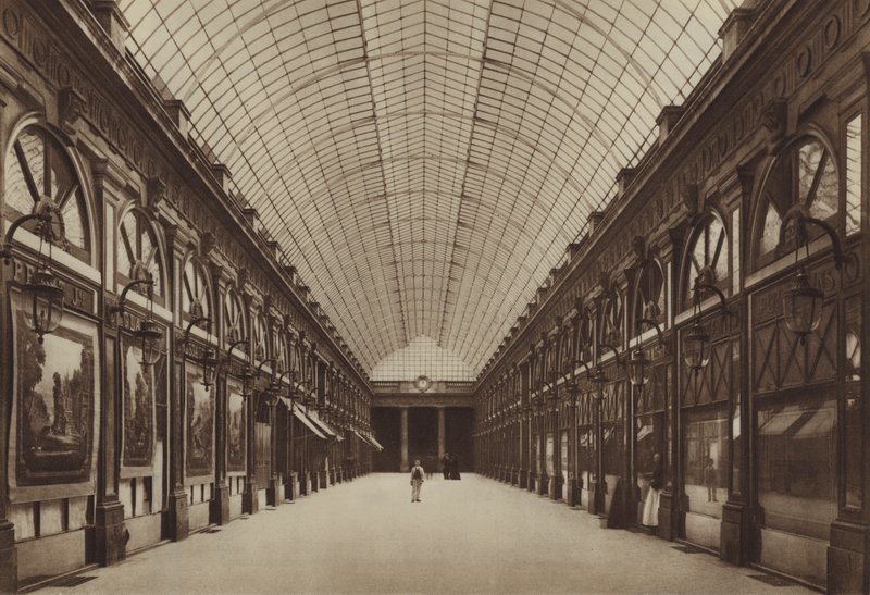 Orleans Gallery på Palais-Royal (s/v foto) av (after) French Photographer