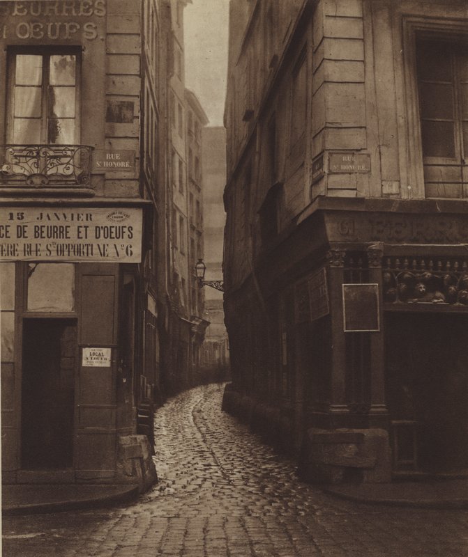 Rue Tirechappe, tagen från rue Saint-Honore, riven för rue du Pont-Neuf (s/v foto) av (after) French Photographer