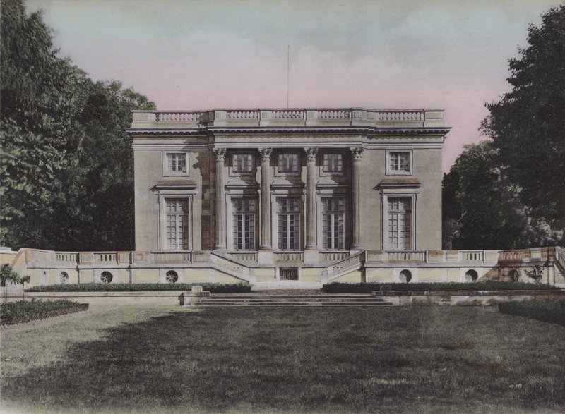 Le Petit Trianon, The Little Trianon (färgad bild) av (after) French Photographer