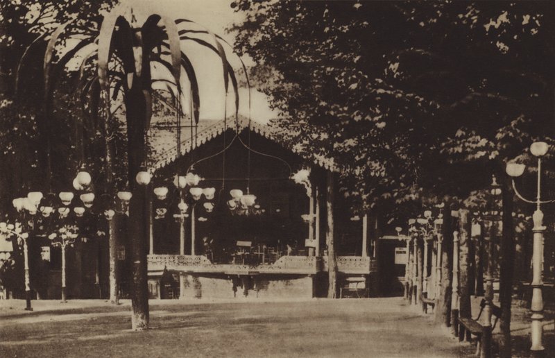 The Bal Mabille bandstand (s/v foto) av (after) French Photographer