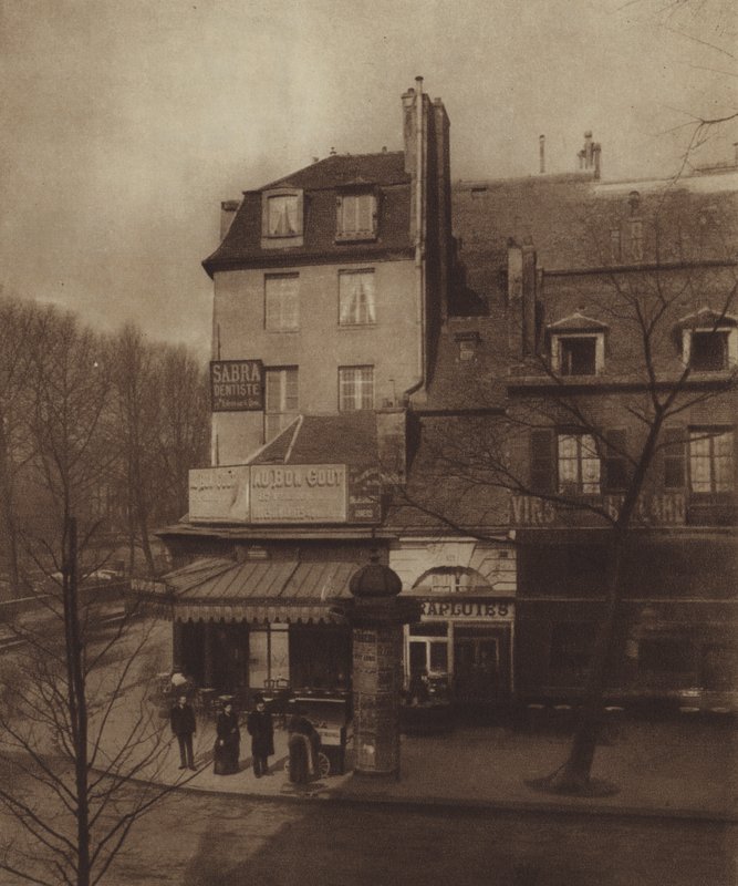 Samma hörn, sett från Boulevard du Palais (s/v foto) av (after) French Photographer