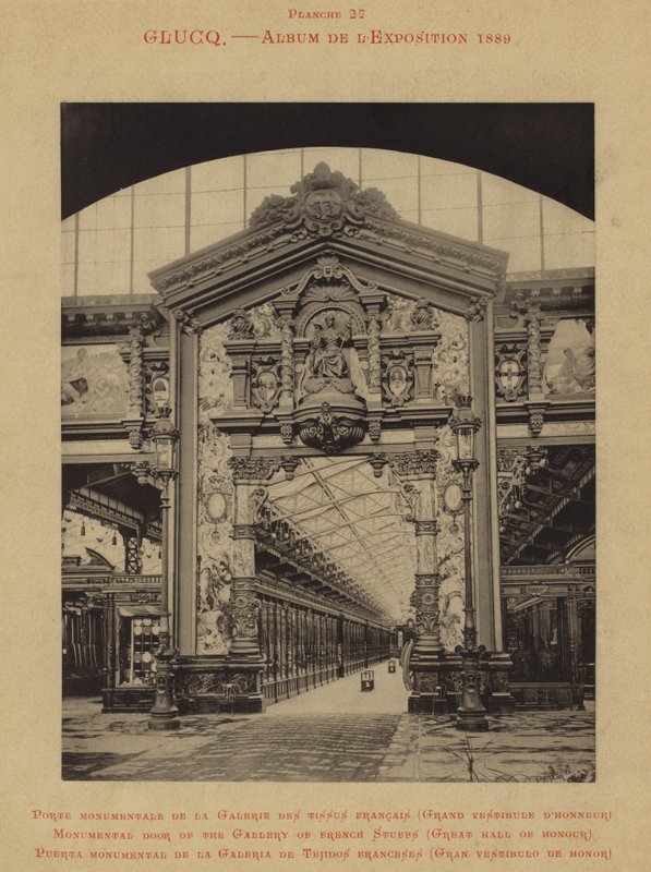 Monumental dörr till galleriet med franska saker, Great Hall of Honor (s/v foto) av (after) French Photographer