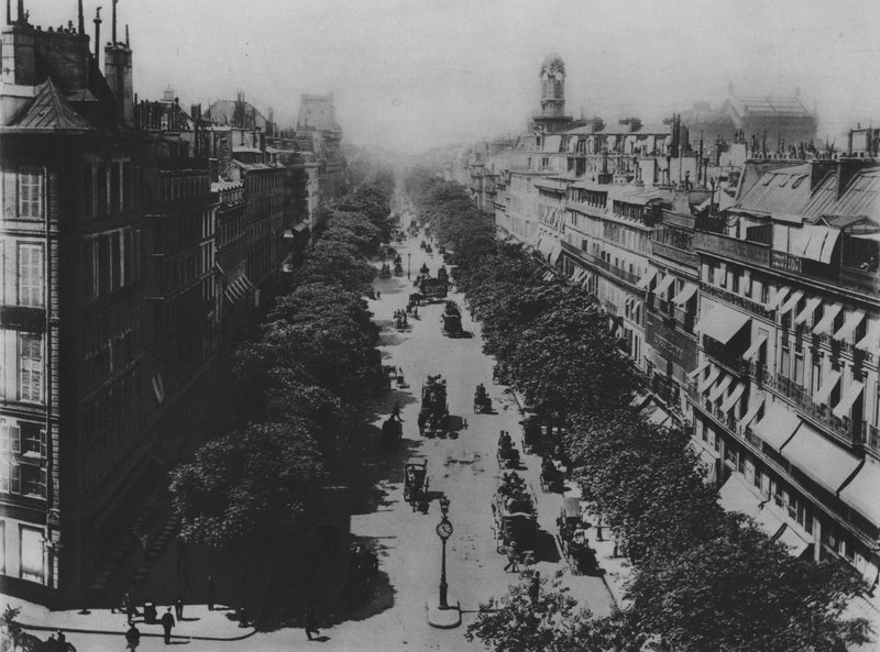 Grand Boulevards vid Square Druot (svart/vitt foto) av (after) French Photographer