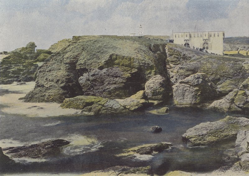 Gammalt fort vid Pointe des Poulains, i Belle-Ile (färgat foto) av (after) French Photographer