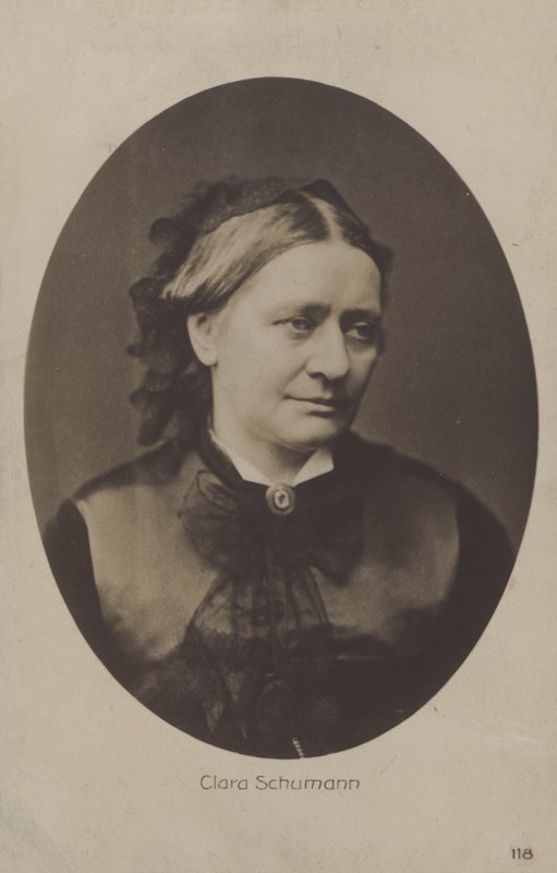 Clara Schumann, tysk pianist och kompositör (svartvitt foto) av (after) German photographer
