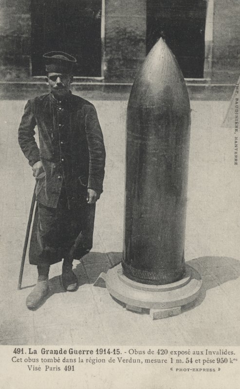 Bomb från första världskriget och skadad soldat av French Photographer