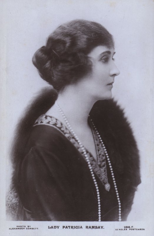 Lady Patricia Ramsay (s/v foto) av Alexander Corbett