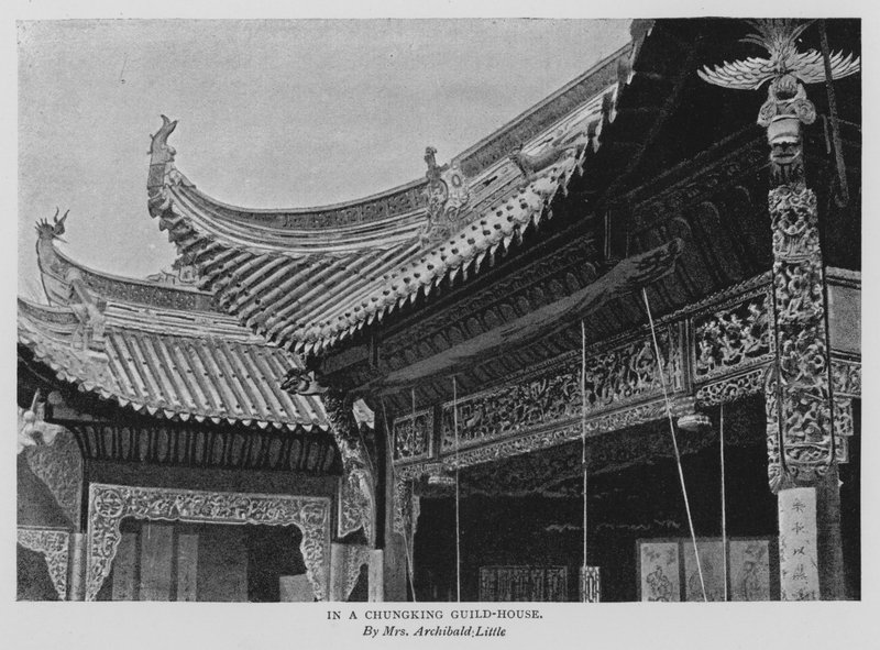 I ett Chungking Guild-House (s/v foto) av Alicia Little