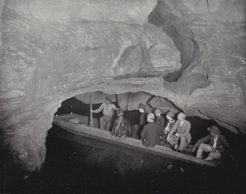 Echo River, Mammoth Cave, Kentucky (s/v foto) av American Photographer (after)