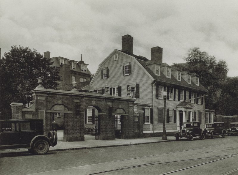 Harvard University: Class of 1857 Gate, Wadsworth House (s/v foto) av American Photographer (after)