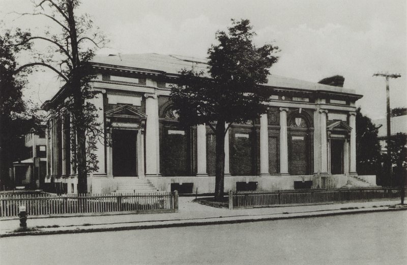 Harvard University: New Lecture Hall (s/v foto) av American Photographer (after)