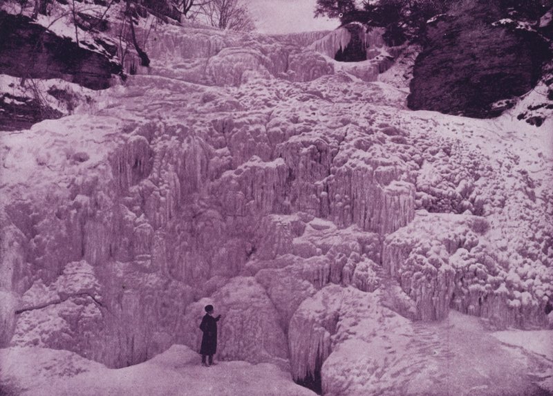 Hector Falls, Watkins Glen, på vintern (s/v foto) av American Photographer (after)