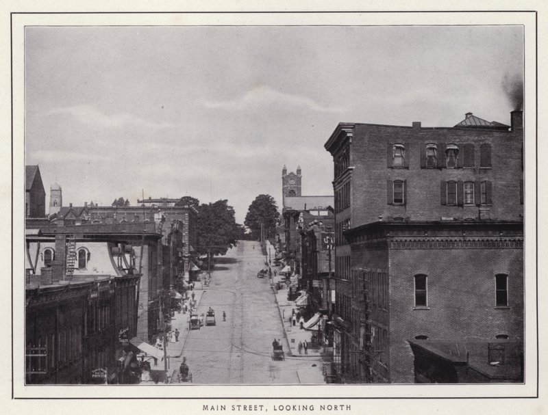 Jamestown, NY: Main Street, ser norrut (s/v foto) av American Photographer (after)