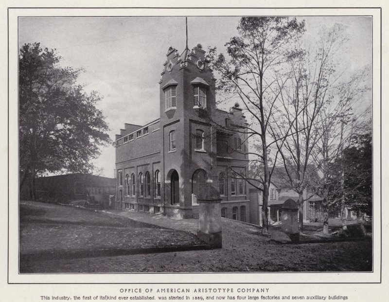 Jamestown, NY: Office of American Aristotype Company (s/v foto) av American Photographer (after)