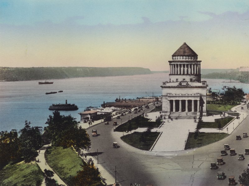 New York: Hudson River och Riverside Drive; Grants grav (foto) av American Photographer (after)