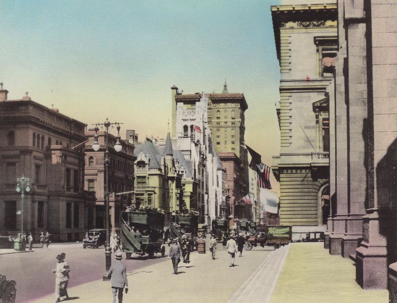 New York: Vanderbilt Mansions; St Thomas kyrka; Fifth Avenue (foto) av American Photographer (after)