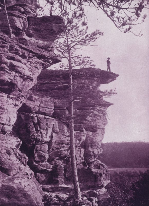 Signal Rock, nära Camp Douglas, Wisconsin (s/v foto) av American Photographer (after)