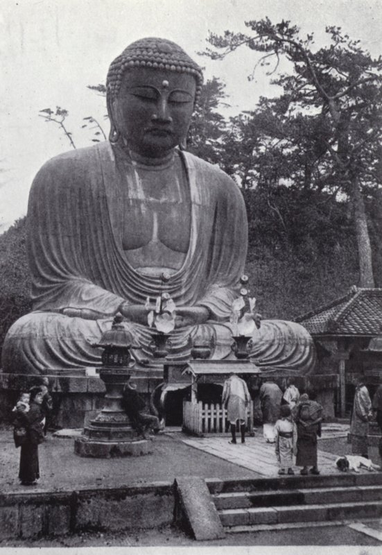 Den stora bronsbuddha, vördad i sex århundraden (s/v foto) av American Photographer (after)