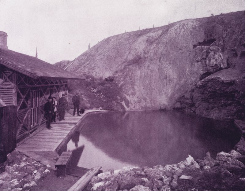 Poolen vid Banff Hot Springs, Brittisk Amerika (s/v foto) av American Photographer (after)
