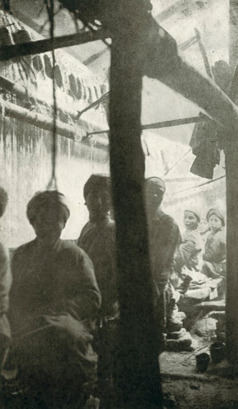 En persisk vävstol (svartvitt foto) av American Photographer