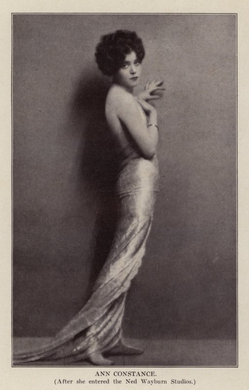 Ann Constance (svartvitt foto) av American Photographer