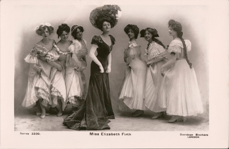 Elizabeth Firth, amerikansk sångerska och skådespelerska (svartvitt foto) av American Photographer