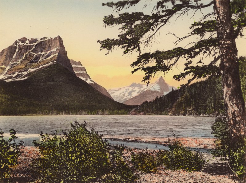 Glacier National Park: Lake St Mary från Baring Creek (färgfoto) av American Photographer