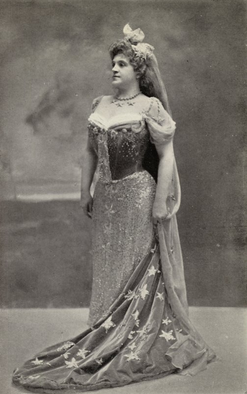 Marcella Sembrich, som Astrifiammante, nattens drottning, i "Trollflöjten" (svartvitt foto) av American Photographer