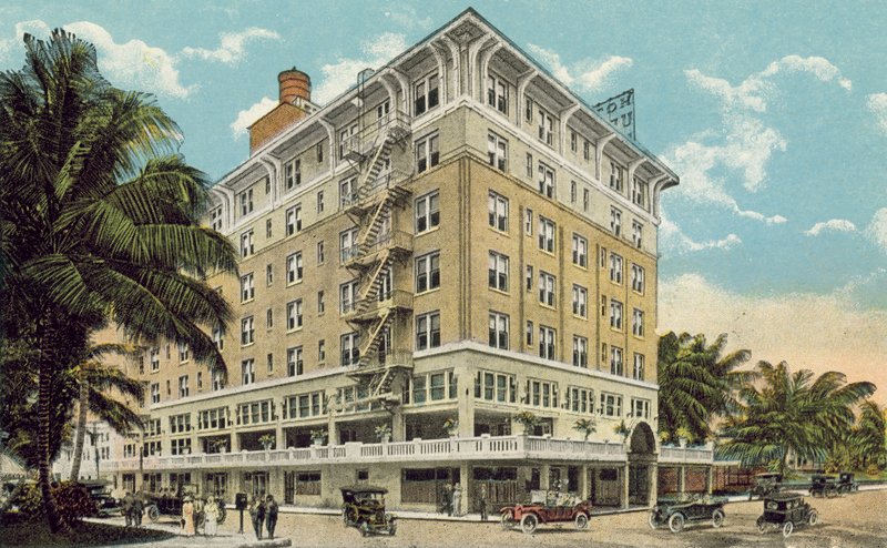 Miami, Florida, ca 1925: The Urmey Hotel (färgfoto) av American Photographer