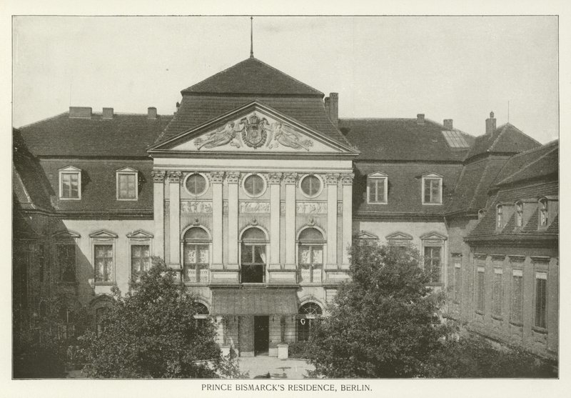 Prince Bismarcks Residence, Berlin (svartvitt fotografi) av American Photographer