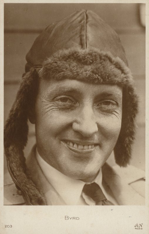 Richard E Byrd, amerikansk marinofficer, flygare och upptäcktsresande (svartvitt foto) av American Photographer