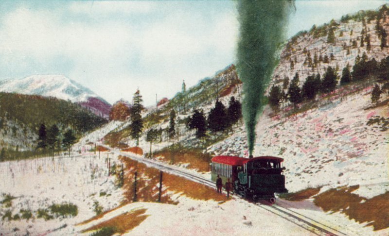 Ruxton Park, Mt Baldy i fjärran, Pikes Peak Cog Road, Colorado (färgfoto) av American Photographer