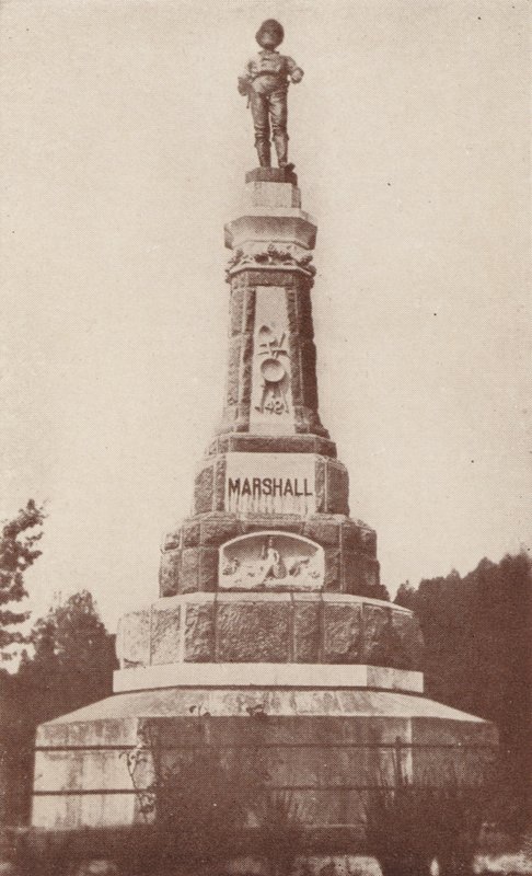 Monumentet till guldupptäckaren i Coloma, Kalifornien (svartvitt foto) av American Photographer