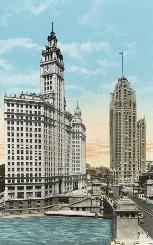 Wrigley Building och Tribune Tower (färgat foto) av American Photographer