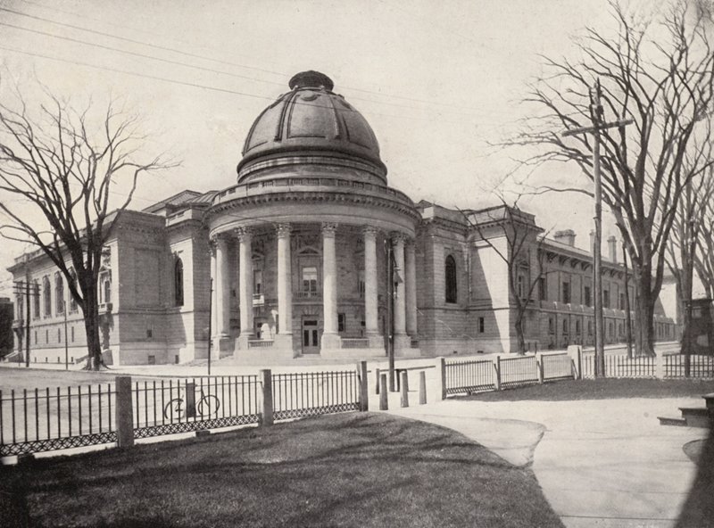 Yale University: "Rotunda", Woolsey Hall till vänster, Yale Dining-Hall till höger (svartvitt foto) av American Photographer
