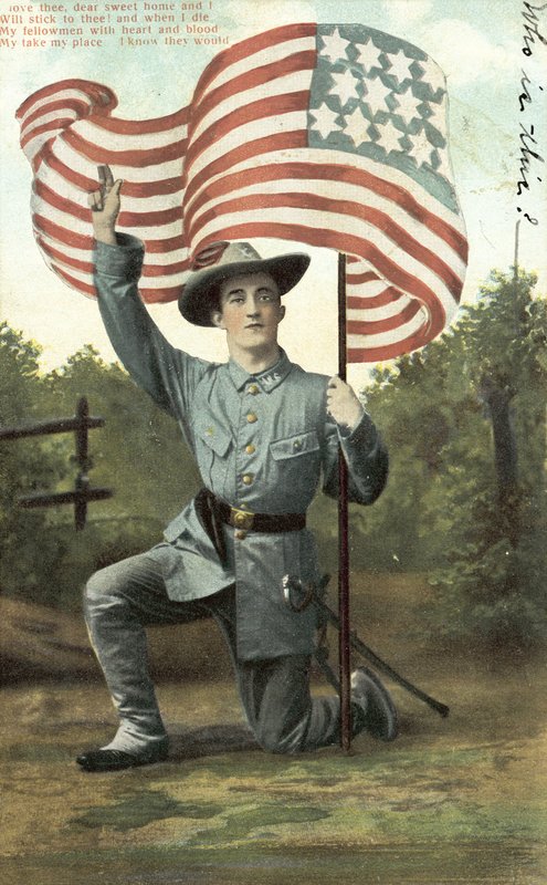 Amerikansk soldat som håller Stars and Stripes (färgfoto) av American School