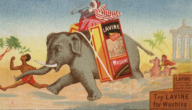 Elefant som springer med en låda med tvål av American School