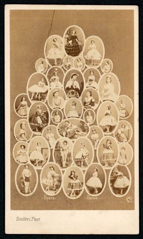 Balettdansare vid Parisoperan (s/v foto) av Andre Adolphe Eugene Disderi