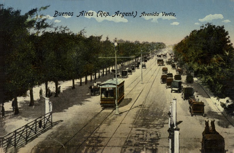 Avenida Vertiz, Buenos Aires, Argentina (färgat foto) av Argentinian Photographer