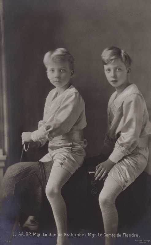 Duc De Brabant, Greven av Flandern, på leksakselefant av Belgian Photographer