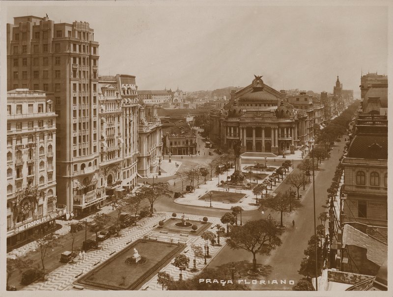 Floriano Peixoto-torget, Rio de Janeiro (svartvitt foto) av Brazilian Photographer