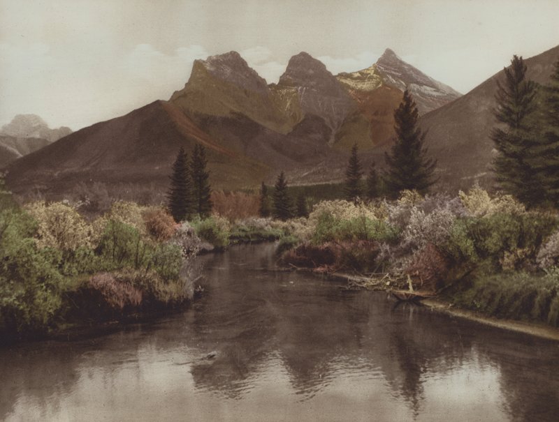 De tre systrarna (färgfoto) av Byron Hill Harmon