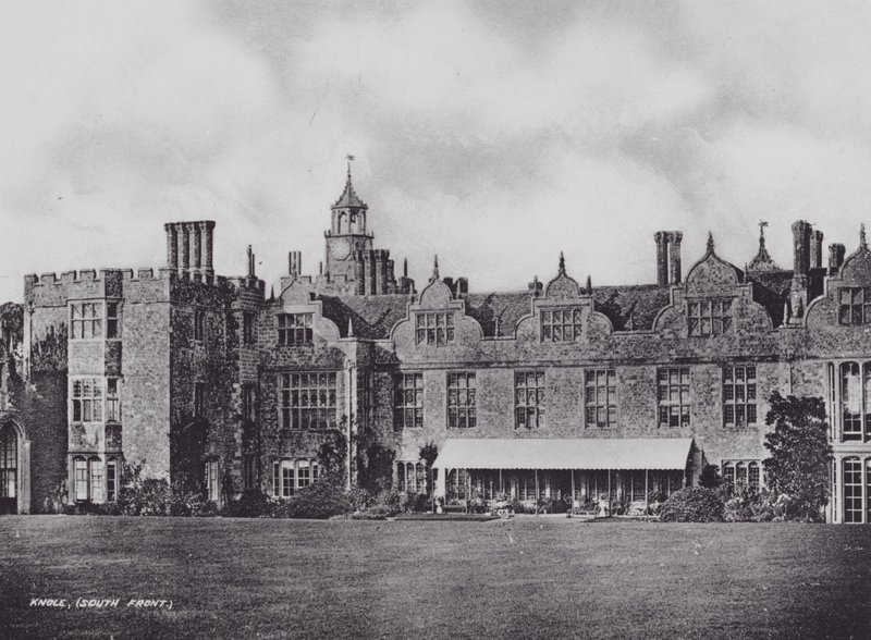 Knole, South Front (s/v foto) av Charles Essenhigh Corke